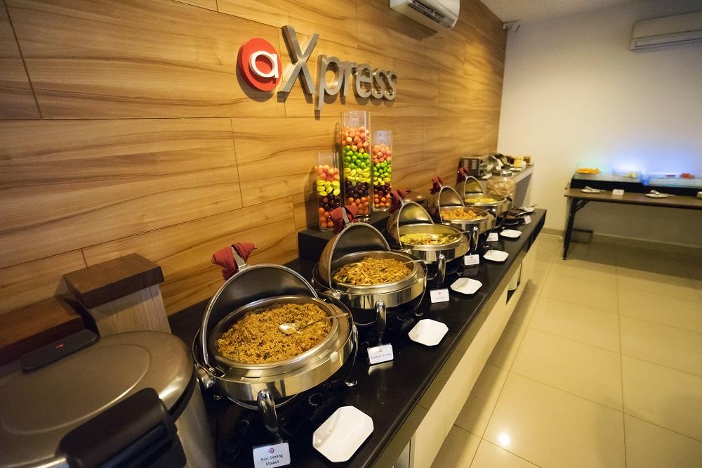 Amaris Hotel Pancoran Jakarta Exterior foto