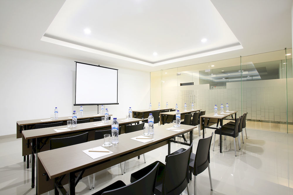 Amaris Hotel Pancoran Jakarta Exterior foto